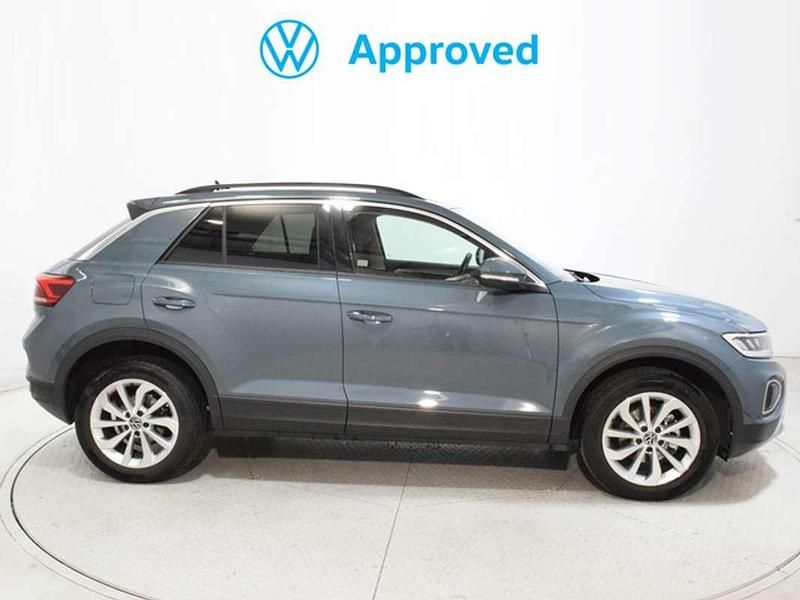 Usado VW T-Roc Life 150 CV (110 kW) 2024 Azul SUV