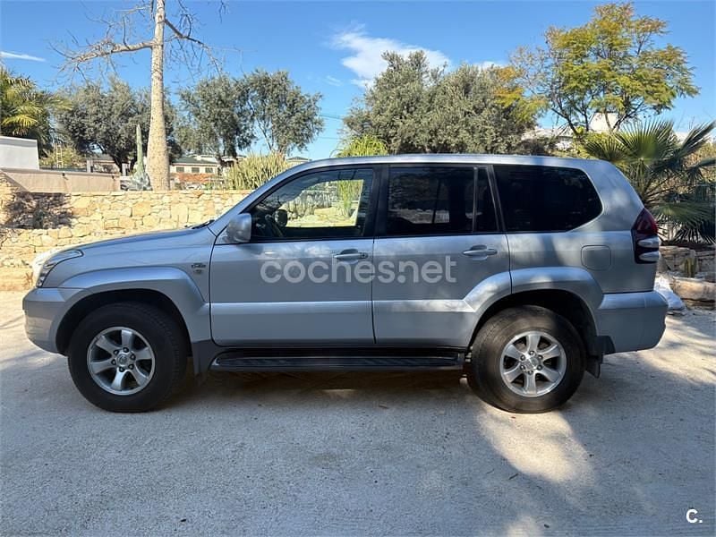 Usado Toyota Land Cruiser 166 CV (122 kW) 2007 Gris / plata SUV