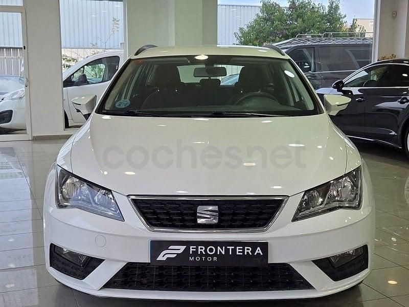 Usado Seat Leon Reference 115 CV (84 kW) 2019 Blanco Familiar