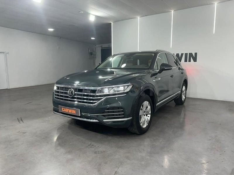 Usado VW Touareg 239 CV (175 kW) 2019 Gris / plata SUV
