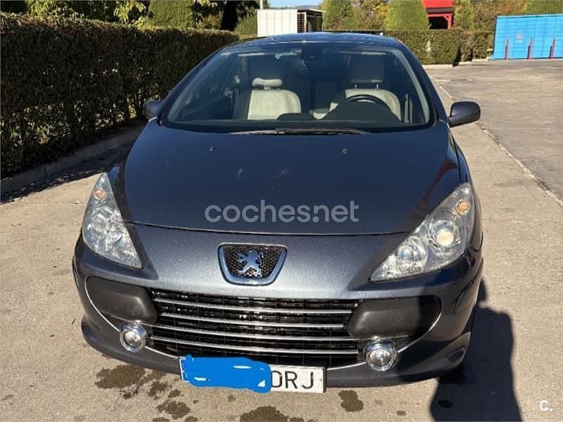 Gris / plata Usado 2005 Peugeot 307 CC Sport Descapotable | 4500 € (Buen precio) - Imagen 1/4