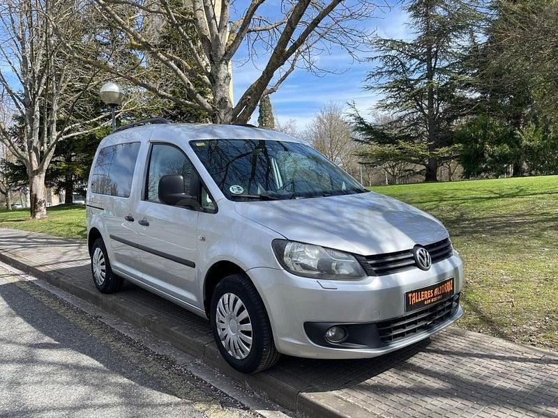 Usado VW Caddy Comfortline 102 CV (75 kW) 2011 Gris / plata Monovolumen