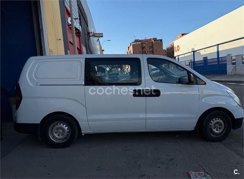 Blanco Usado 2008 Hyundai H-1 Monovolumen | 8750 € - Imagen 1/4