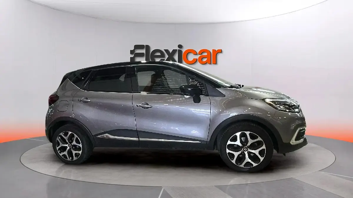 Usado Renault Captur Zen 90 CV (66 kW) 2019 Gris SUV