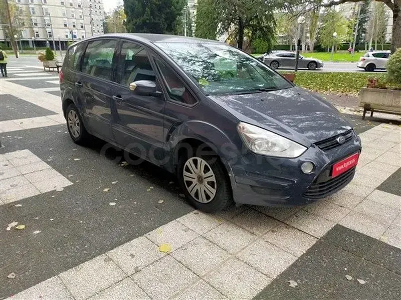 Usado Ford S-MAX Trend 115 CV (84 kW) 2011 Gris / plata Monovolumen