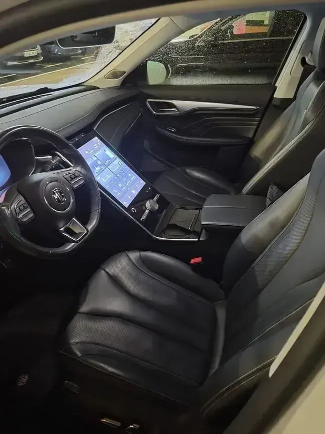 Begagnad MG Marvel R Luxury 211 kW (288 HK) 2022 Vit SUV