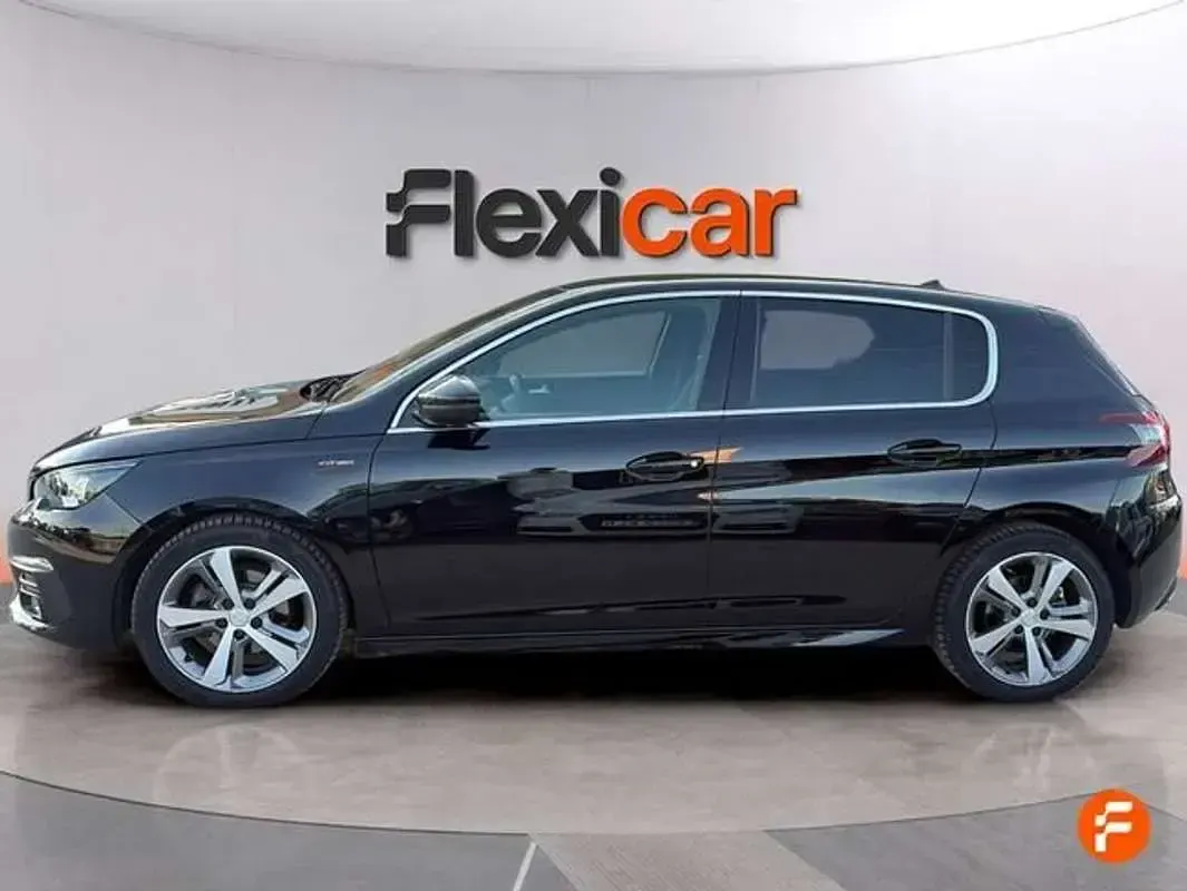 Usado Peugeot 308 GT-line 131 CV (96 kW) 2019 Negro Berlina