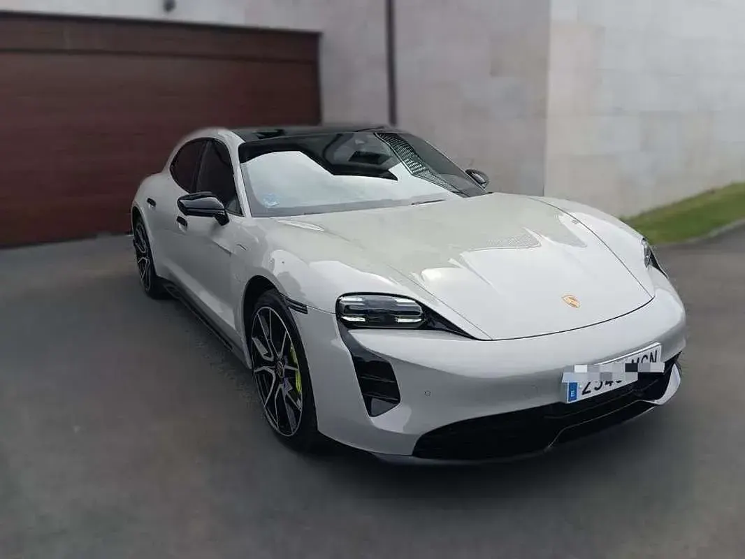 Usado Porsche Taycan 4S Sport Turismo Sport Turismo 389 kW (530 CV) 2022 Gris Familiar
