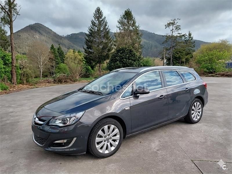Usado Opel Astra Excellence 136 HP (100 kW) 2016 Cinzento Carrinha