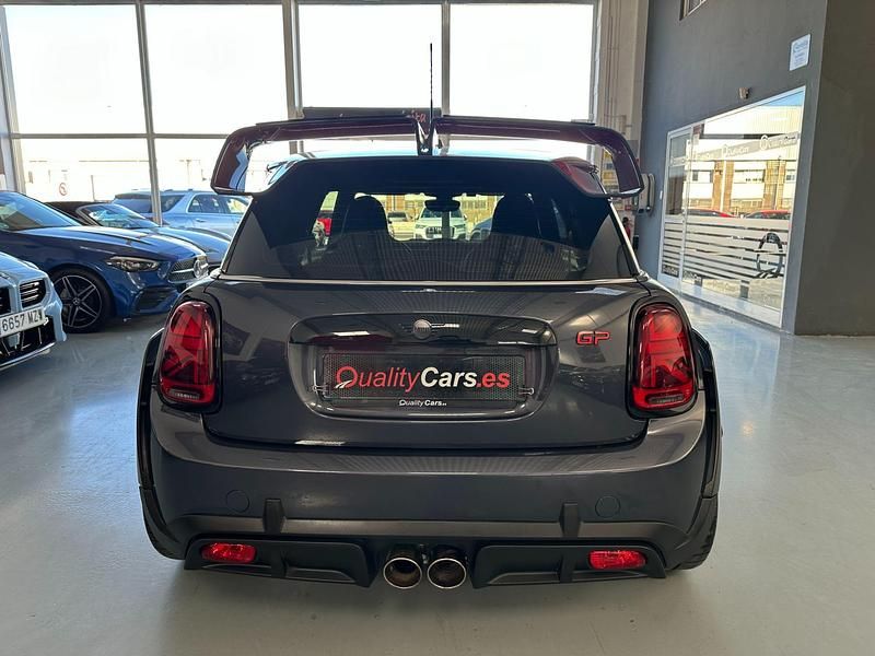 Usado Mini John Cooper Works 306 CV (225 kW) 2020 Gris Utilitario