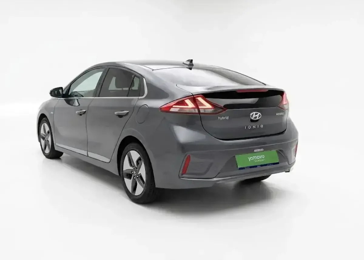 Usado Hyundai Ioniq 141 CV (103 kW) 2022 Gris Utilitario