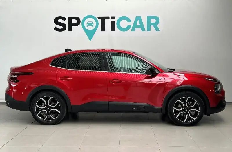 Usado Citroën e-C4 Shine 100 kW (136 CV) 2023 Granate Berlina