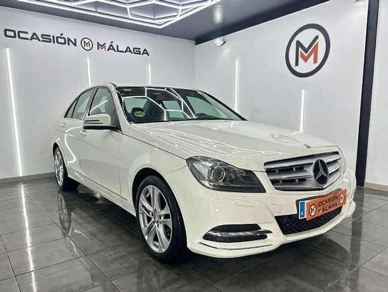 Usado Mercedes C200 Avantgarde 136 CV (100 kW) 2011 Blanco Berlina