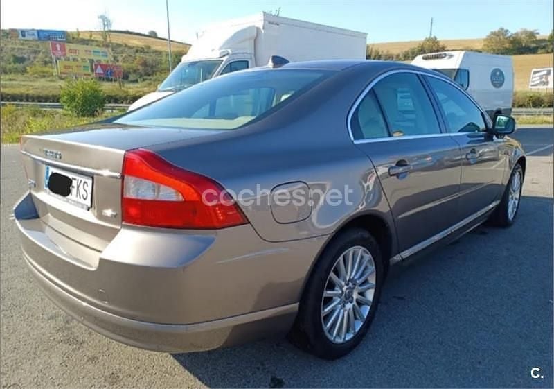 Usado Volvo S80 Summum 200 CV (147 kW) 2007 Beige Berlina