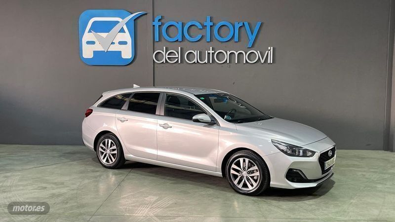 Usado Hyundai i30 GO! 116 CV (85 kW) 2019 Gris Familiar