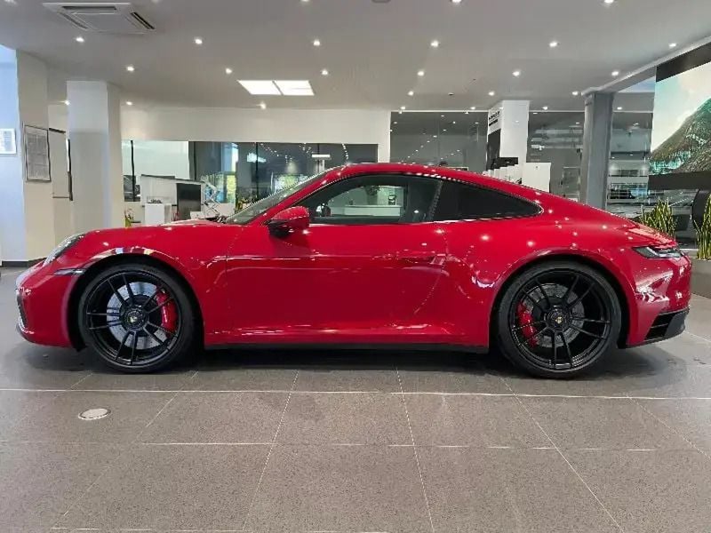 Usado Porsche 911 Carrera 4 GTS 480 CV (353 kW) 2022 Rojo Coupe