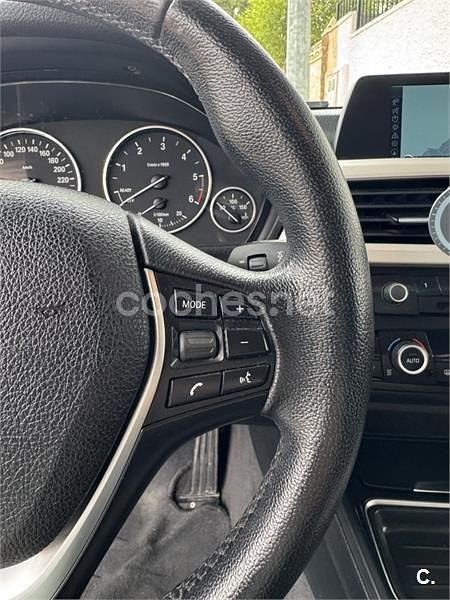 Usado BMW 318 143 CV (105 kW) 2014 Gris / plata Familiar