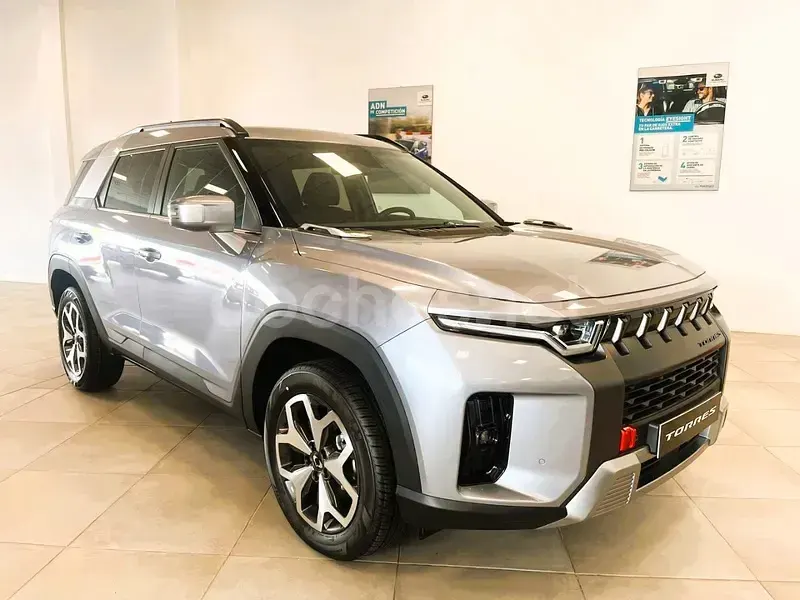 Usado KGM Torres 163 CV (119 kW) 2025 Gris / plata SUV