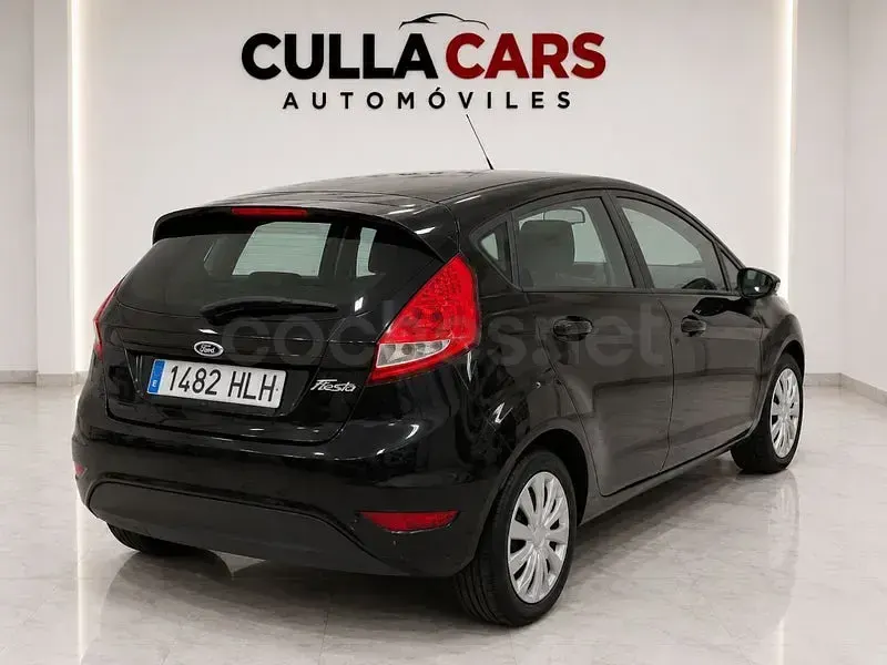 Usado Ford Fiesta Trend 82 CV (60 kW) 2012 Negro Berlina
