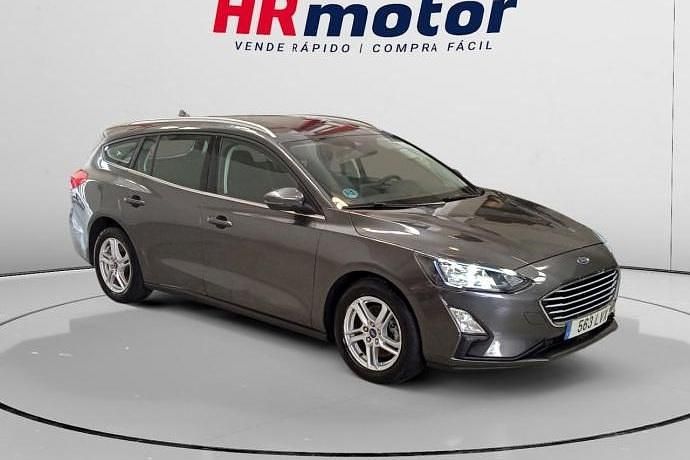 Usado Ford Focus Trend+ 121 CV (88 kW) 2022 Gris Utilitario