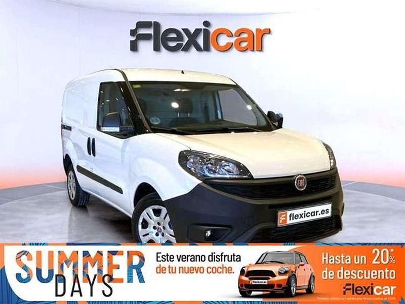 Blanco Usado 2022 Fiat Doblò Monovolumen | 12.390 € (Precio justo) - Imagen 1/4