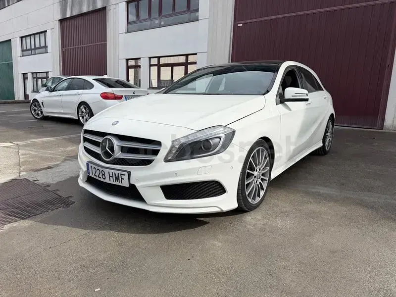 Usado Mercedes A200 AMG 136 CV (100 kW) 2013 Blanco Berlina