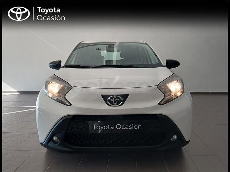 Usado Toyota Aygo X Play 72 CV (52 kW) 2024 Blanco SUV