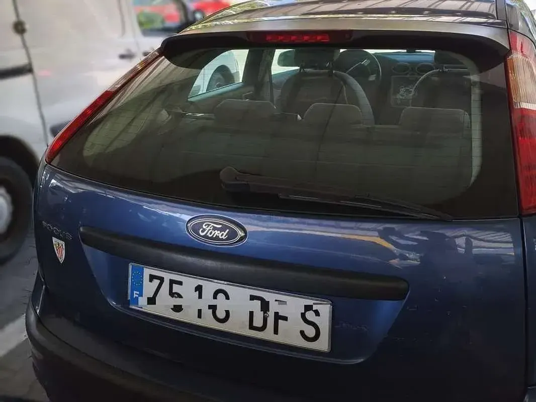 Usado Ford Focus Trend 101 CV (74 kW) 2005 Azul Utilitario