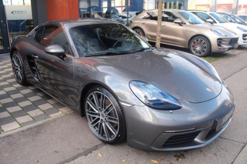 Gris claro metalizado Usado 2019 Porsche 718 Cayman Coupe | 69.150 € - Imagen 1/4