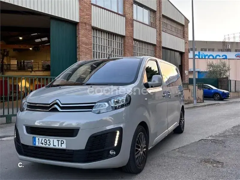 Usado Citroën Spacetourer Business Class 150 CV (110 kW) 2019 Gris / plata Monovolumen