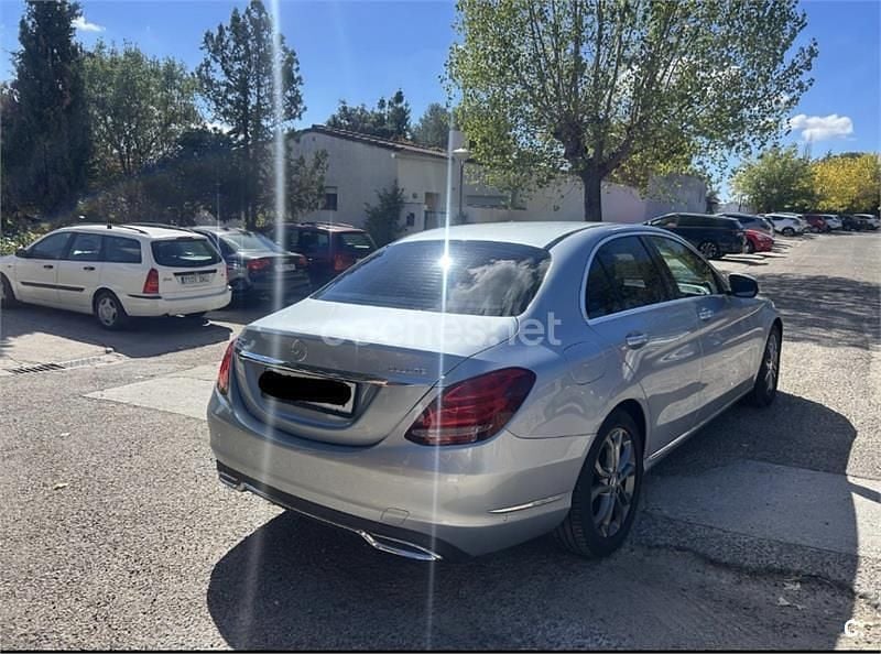 Usado Mercedes C180 120 CV (88 kW) 2015 Gris / plata Berlina