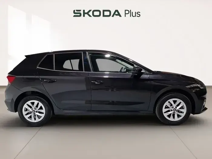 Usado Skoda Fabia Selection 116 CV (85 kW) 2025 Negro Utilitario