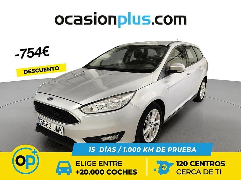 Usado Ford Focus Trend+ 125 CV (91 kW) 2016 Gris Familiar