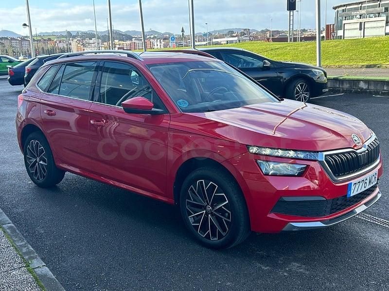 Usado Skoda Kamiq Ambition 110 CV (80 kW) 2022 Rojo SUV