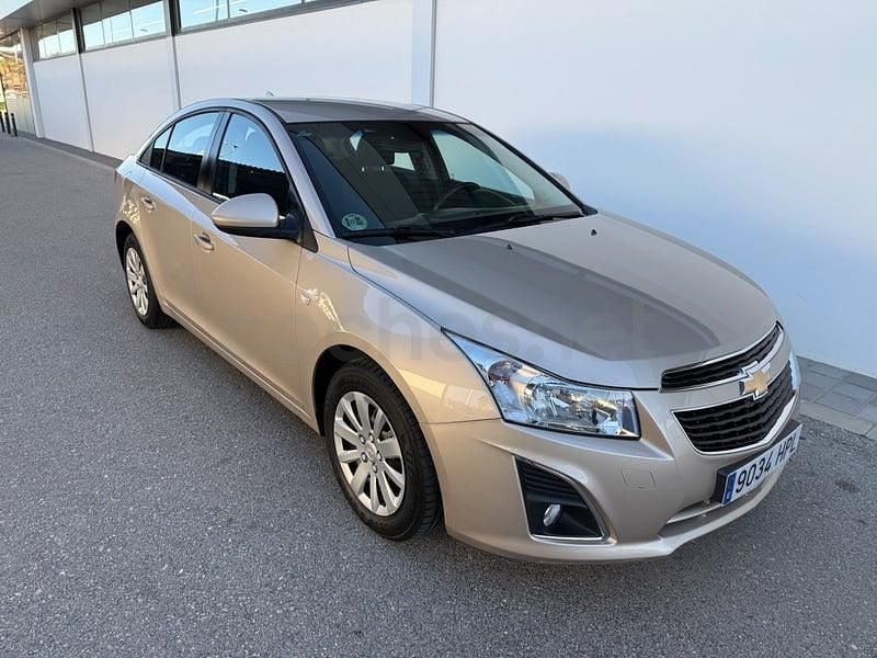 Usado Chevrolet Cruze LT 130 CV (95 kW) 2013 Beige Berlina