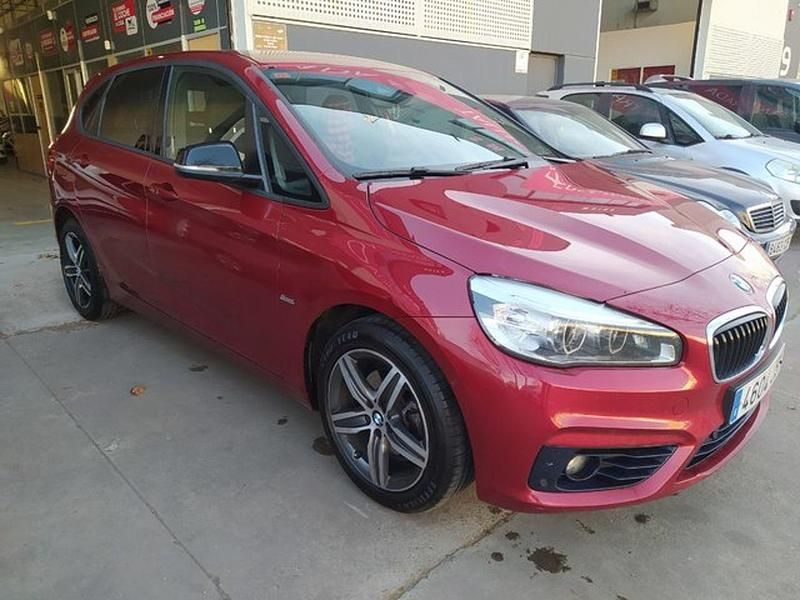 Usado BMW 218 150 CV (110 kW) 2016 Granate Familiar