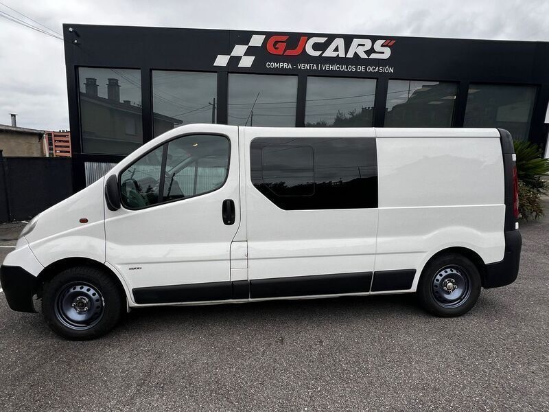 Blanco Usado 2010 Opel Vivaro Van | 13.900 € - Imagen 1/4