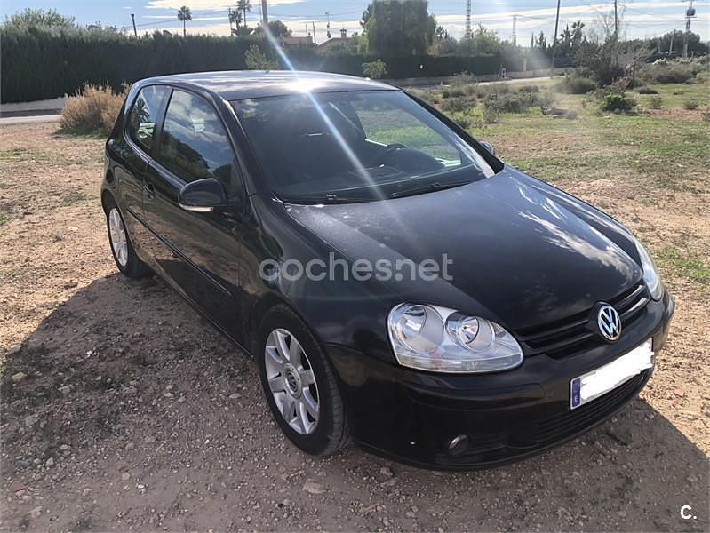 Negro Usado 2005 VW Golf IV Highline Berlina | 4400 € (Precio justo) - Imagen 1/4