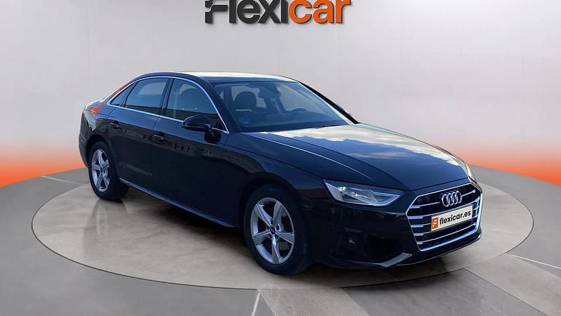 Usado Audi A4 Advanced Plus 136 HP (100 kW) 2021 Preto Sedan