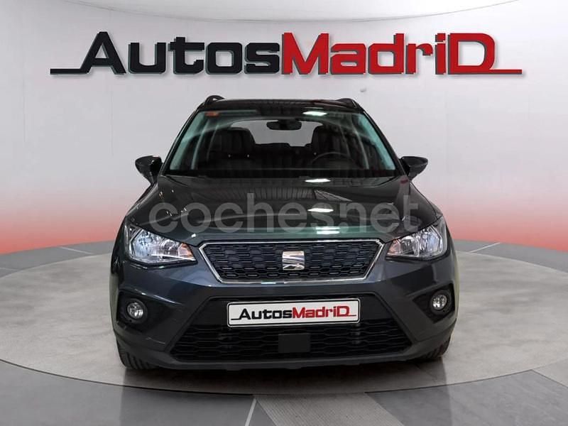 Usado Seat Arona Style 111 CV (81 kW) 2021 Gris / plata SUV