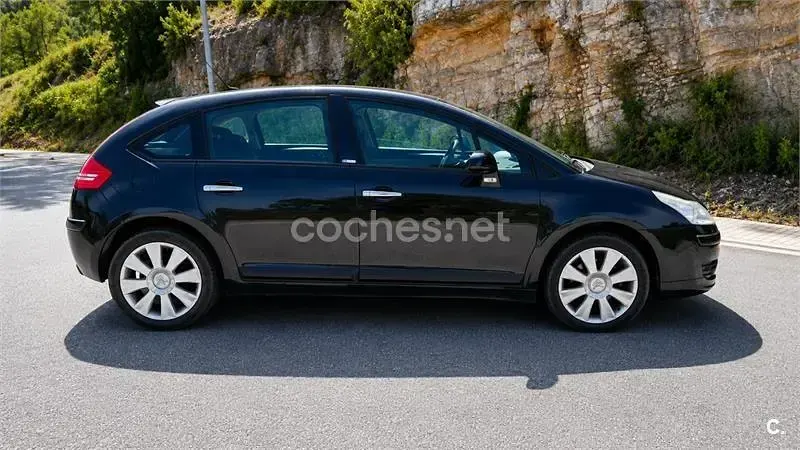 Usado Citroën C4 Exclusive 138 CV (101 kW) 2006 Negro Berlina