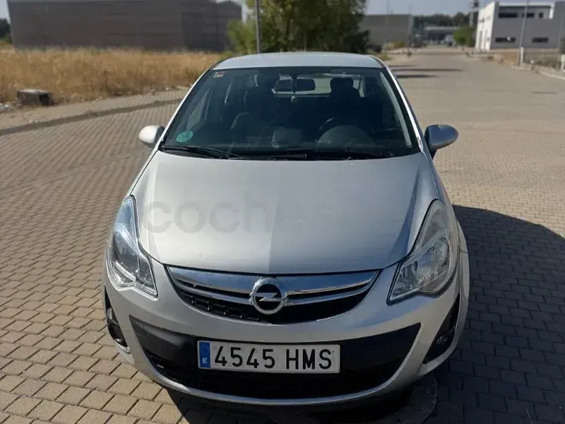Usado Opel Corsa Selective 85 CV (62 kW) 2012 Gris / plata Utilitario