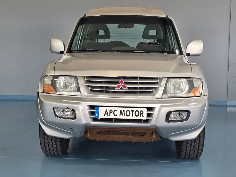 Usado Mitsubishi Montero 160 CV (117 kW) 2002 Gris / plata SUV