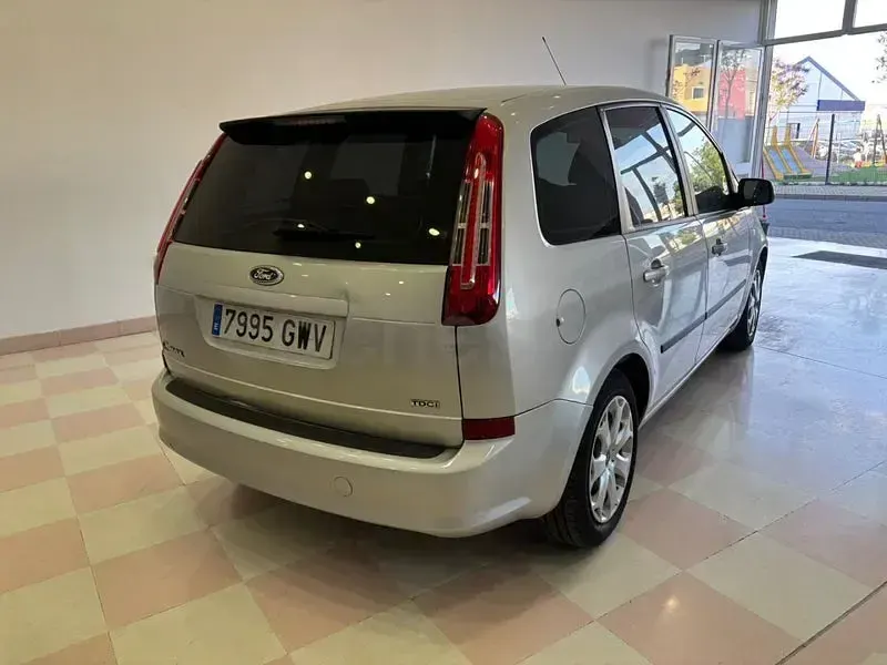 Usado Ford C-MAX Trend 109 CV (80 kW) 2010 Gris / plata Monovolumen