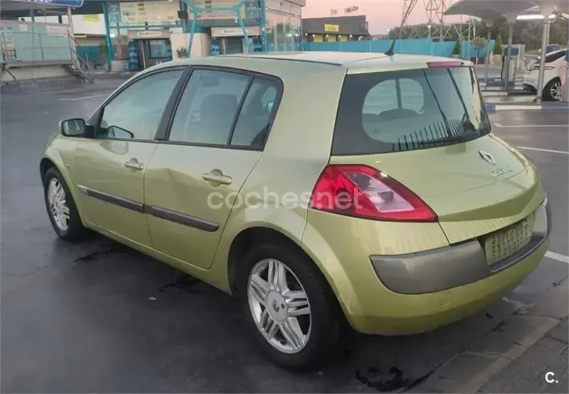 Usado Renault Mégane II Dynamique 136 CV (100 kW) 2003 Verde Berlina