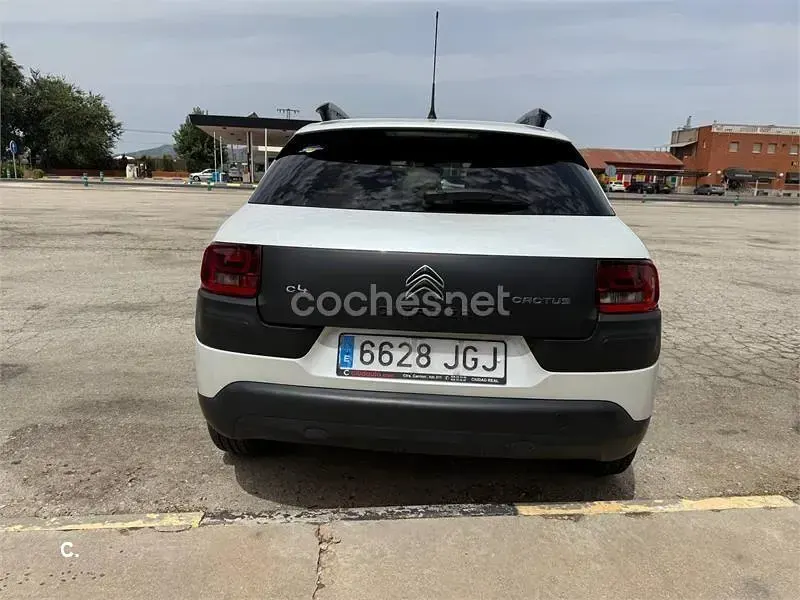 Usado Citroën C4 Shine 82 CV (60 kW) 2015 Blanco Berlina