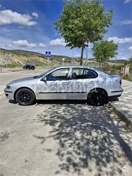 Usado Seat Toledo 125 CV (91 kW) 2003 Gris / plata Berlina