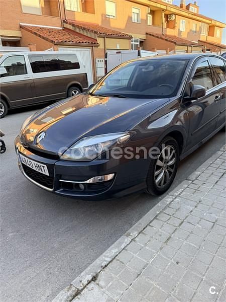 Usado Renault Laguna III Dynamique 130 CV (95 kW) 2013 Negro Berlina