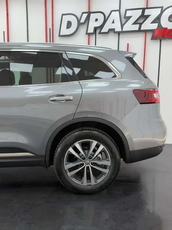 Usado Renault Koleos Zen 131 CV (96 kW) 2017 Gris SUV