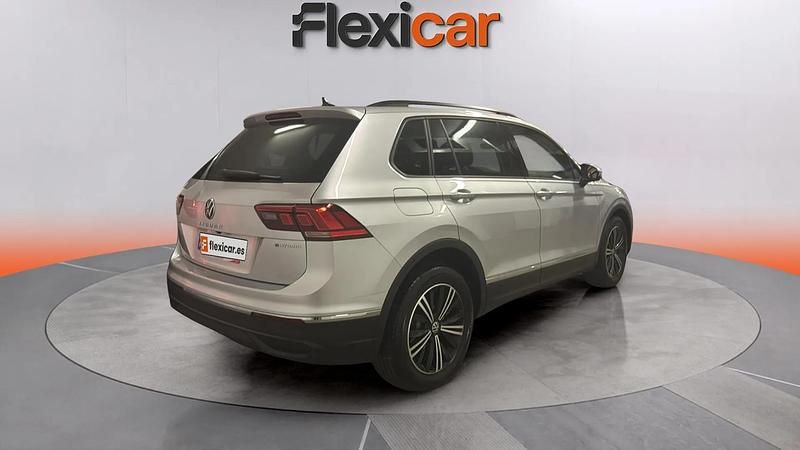 Usado VW Tiguan Life 245 CV (180 kW) 2021 Gris SUV